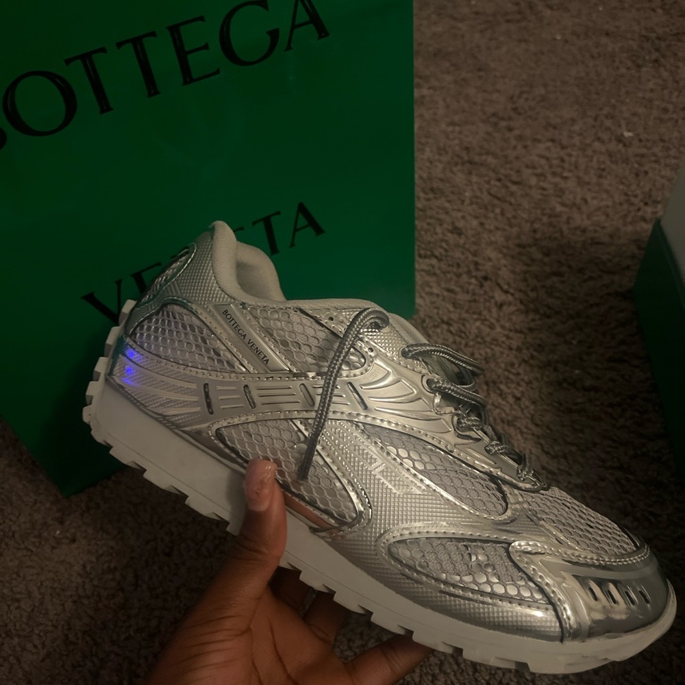 AUTHENTIC bottega veneta